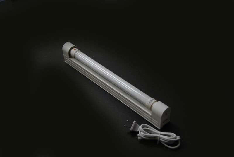 1 Ft. T8 Integrated LED Tube Light (Frosted)